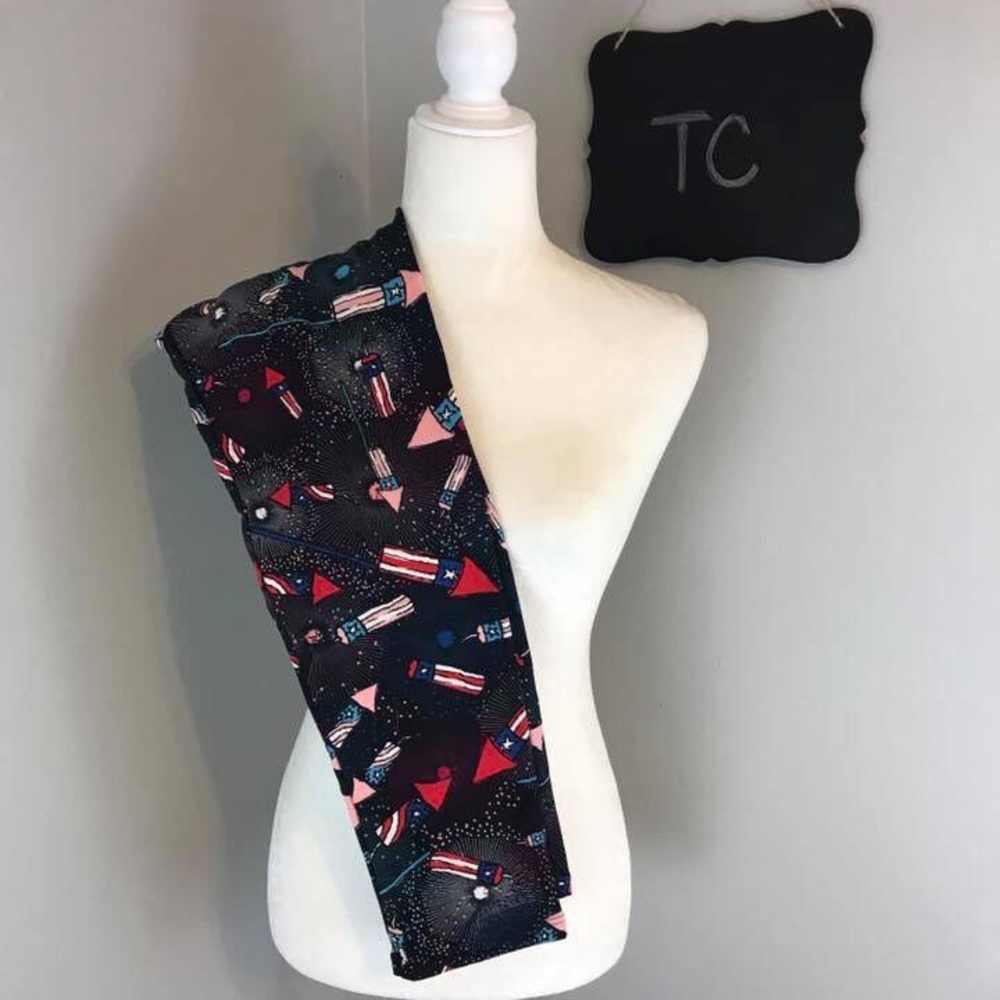 LuLaRoe TC Americana leggings